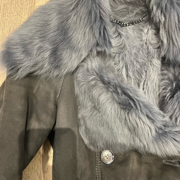 Burberry shearling coat. Stunning. - Picture 2 of 4